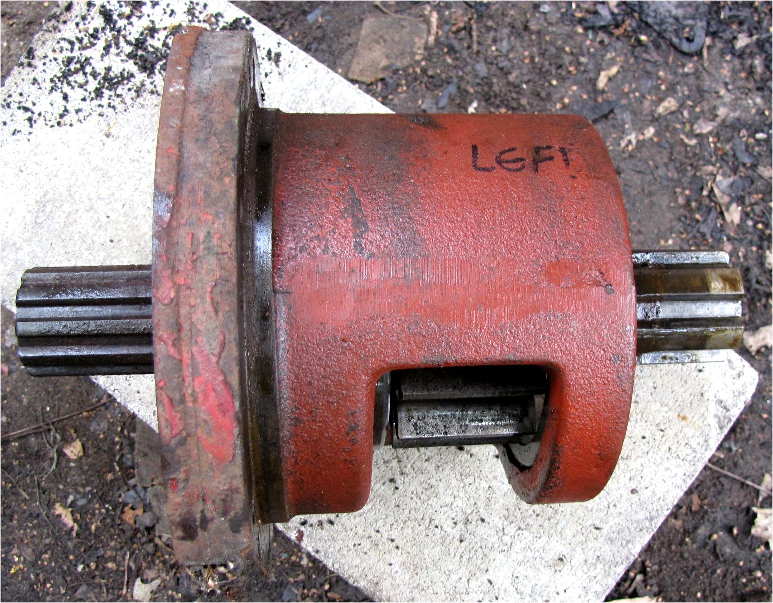 1960 Case International Harvester B275 Diesel Left Rear Axle Drive Gear with Housing and Shaft used tractor part