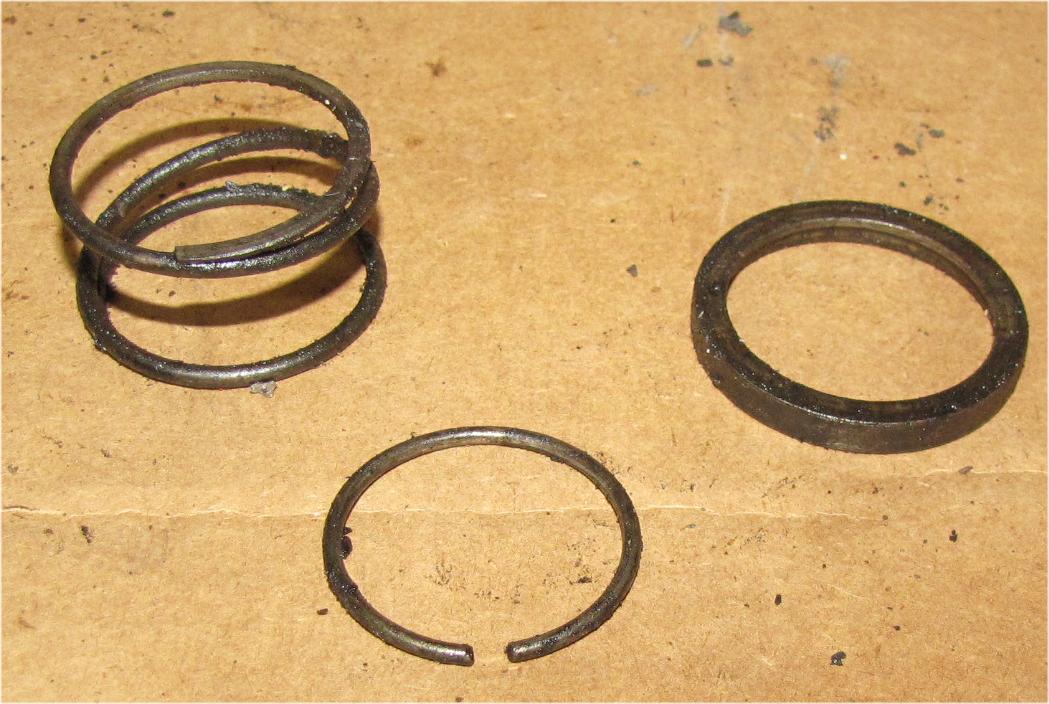 1960 Case International Harvester B275 Diesel Injection pump Drive Gear Spring with Retainer used tractor part