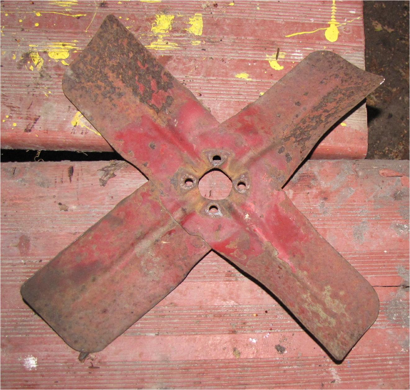 1960 Case International Harvester B275 Diesel Radiator Cooling Fan used tractor part