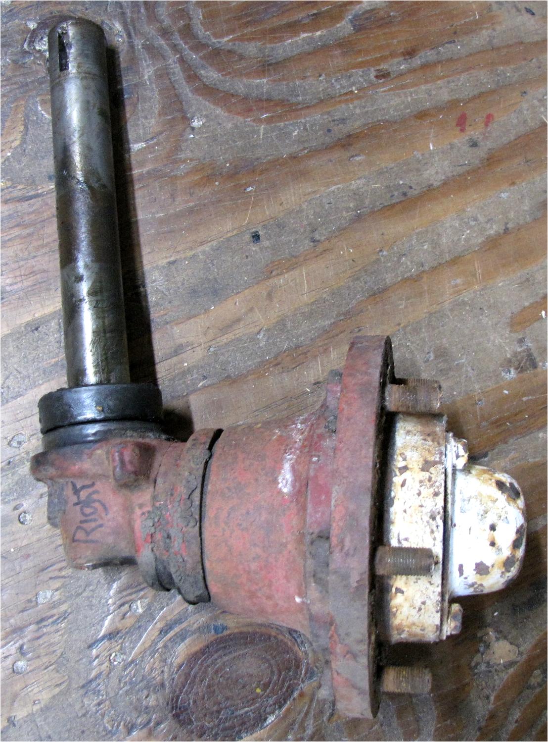 1960 Case International Harvester B275 Diesel Right Spindle with Hub and Bearings used tractor part