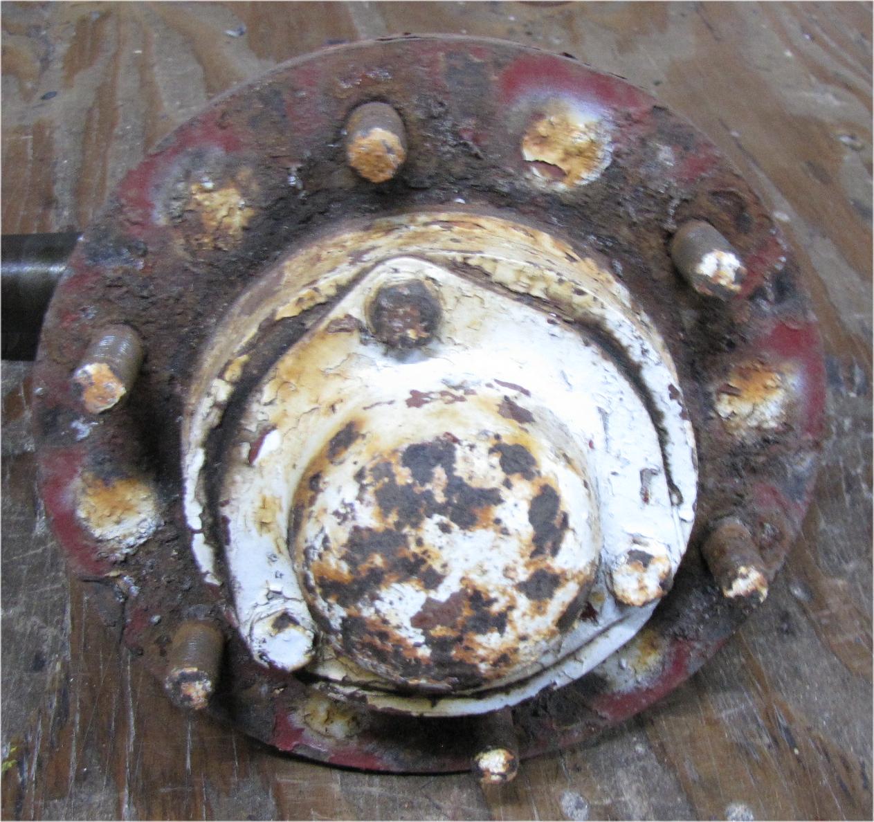 1960 Case International Harvester B275 Diesel Right Spindle with Hub and Bearings used tractor part