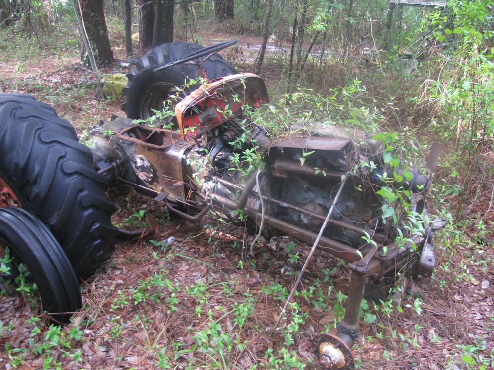 1961 Massey Ferguson MF35 parts tractor at Lakeland Tractor