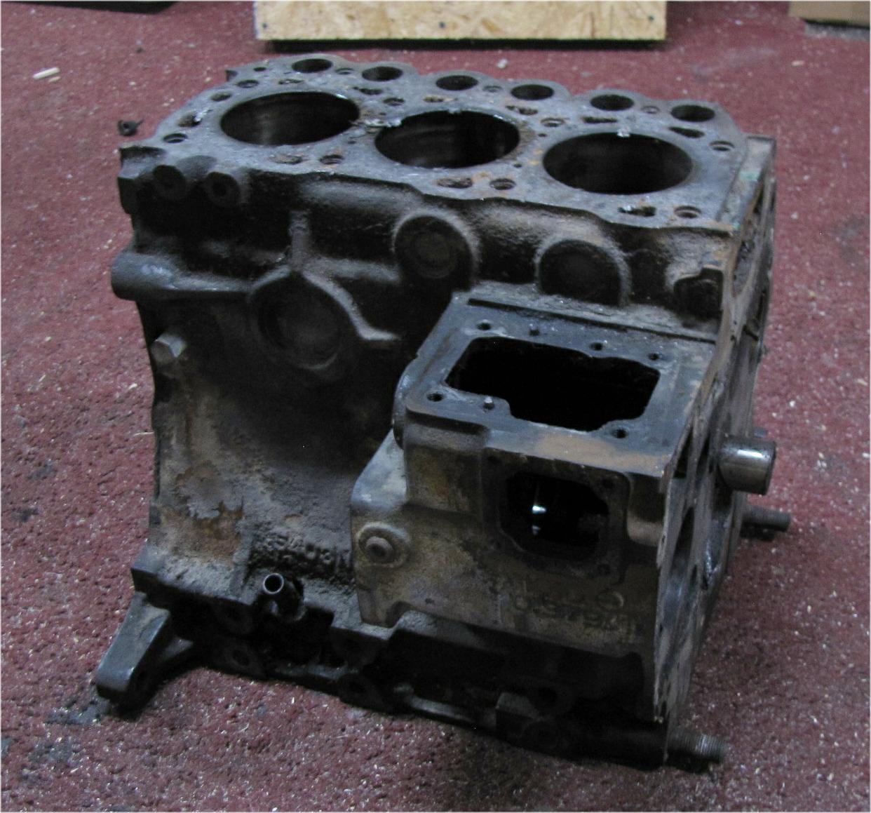unknown Mitsubishi mt210 Diesel Engine Block used tractor part