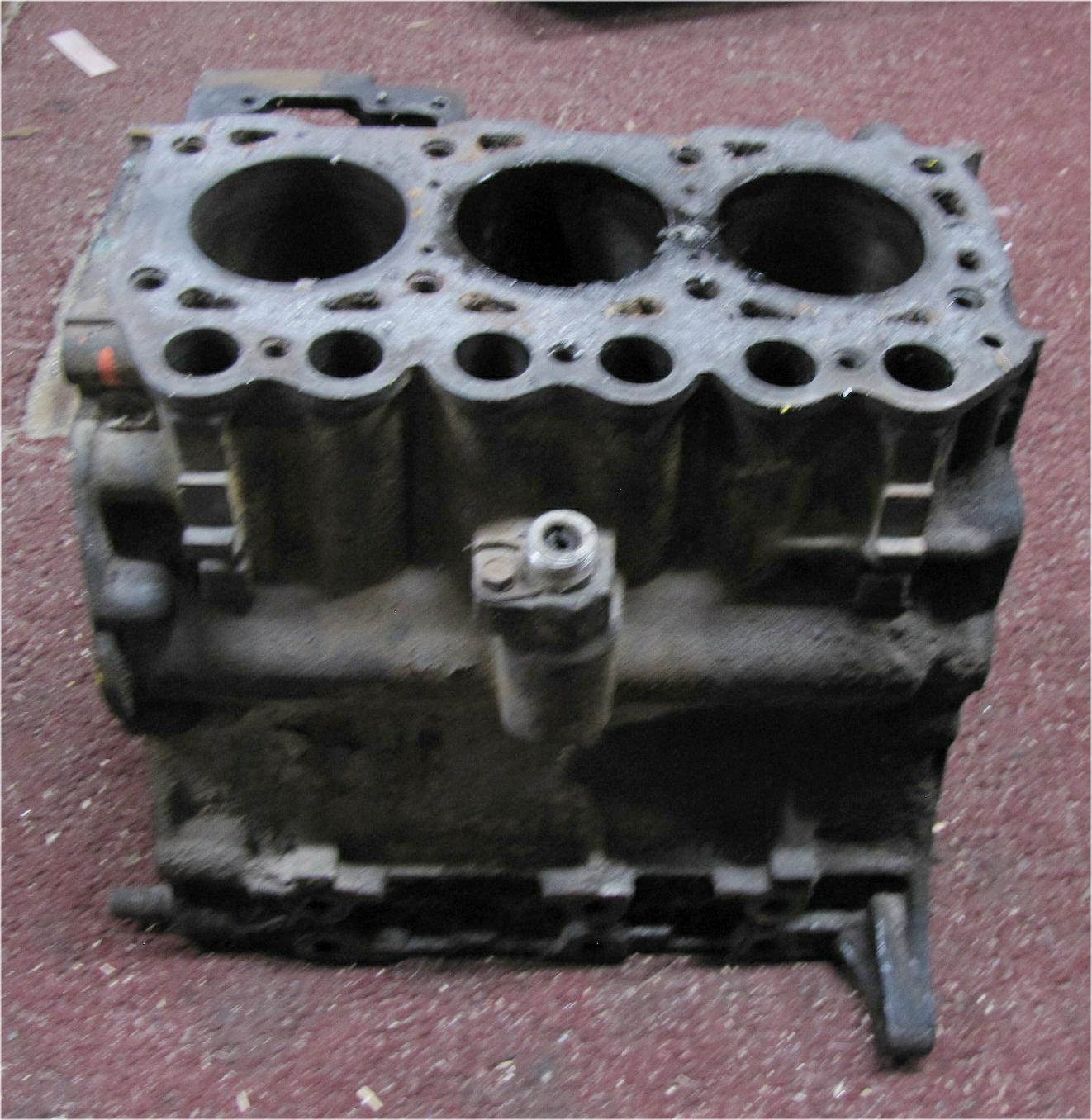 unknown Mitsubishi mt210 Diesel Engine Block used tractor part