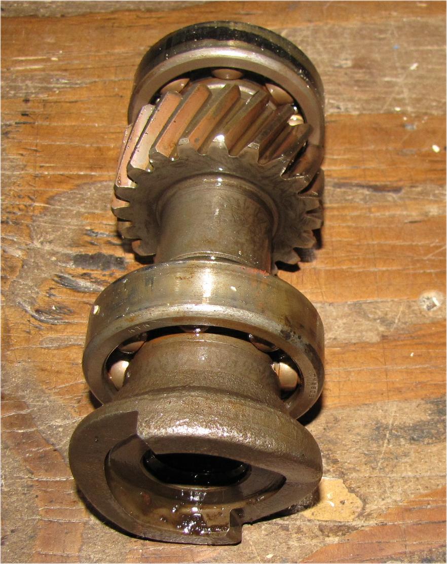 unknown Mitsubishi mt210 Diesel PTO Drive Shaft Complete with Gears used tractor part