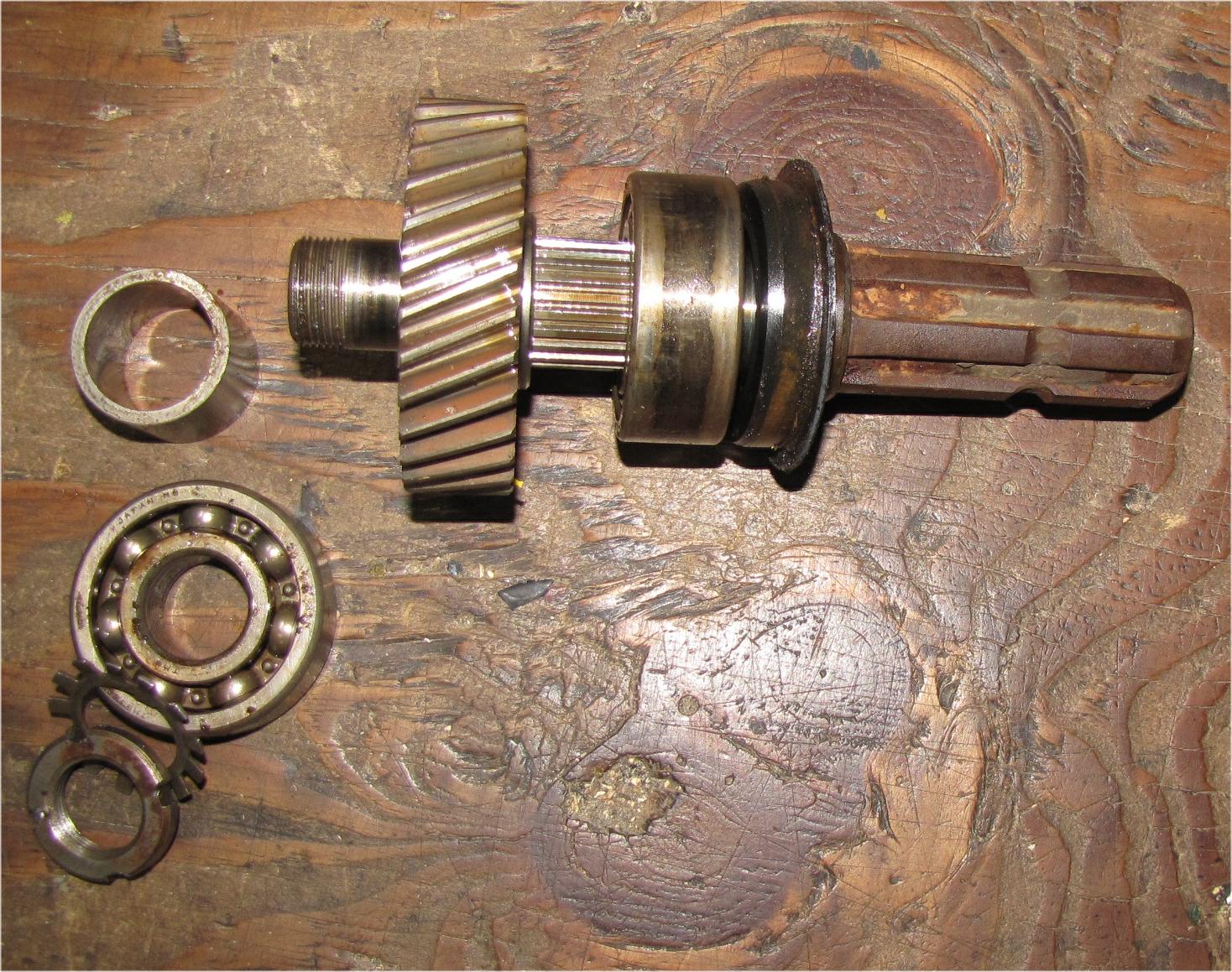 unknown Mitsubishi mt210 Diesel PTO Shaft with Drive Gear used tractor part
