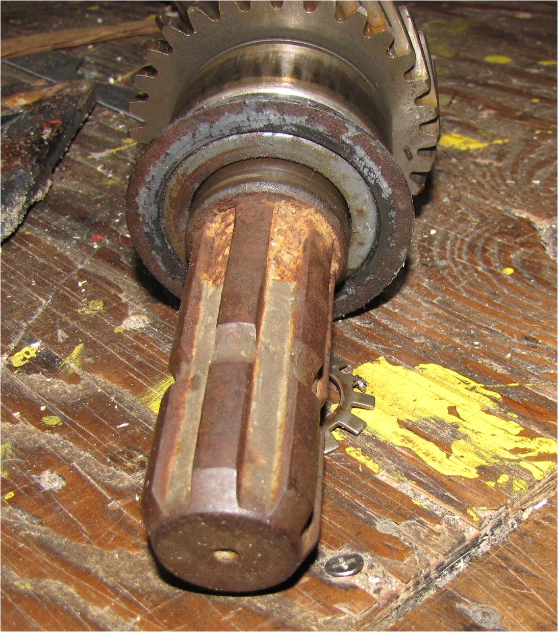 unknown Mitsubishi mt210 Diesel PTO Shaft with Drive Gear used tractor part