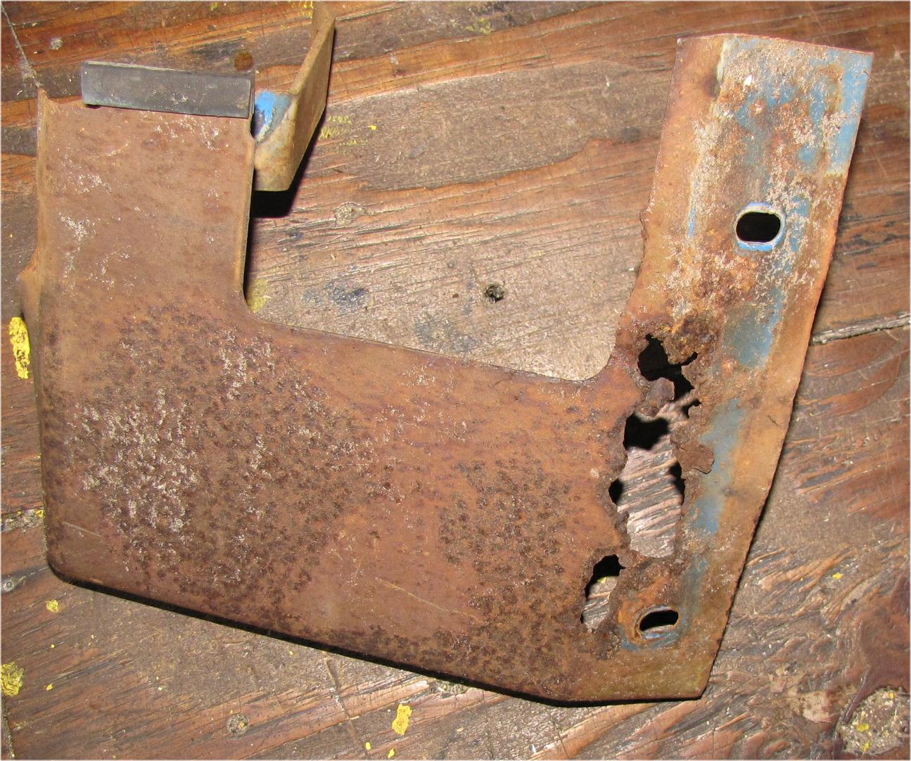 unknown Mitsubishi mt210 Diesel Left Footrest OEM running board used tractor part