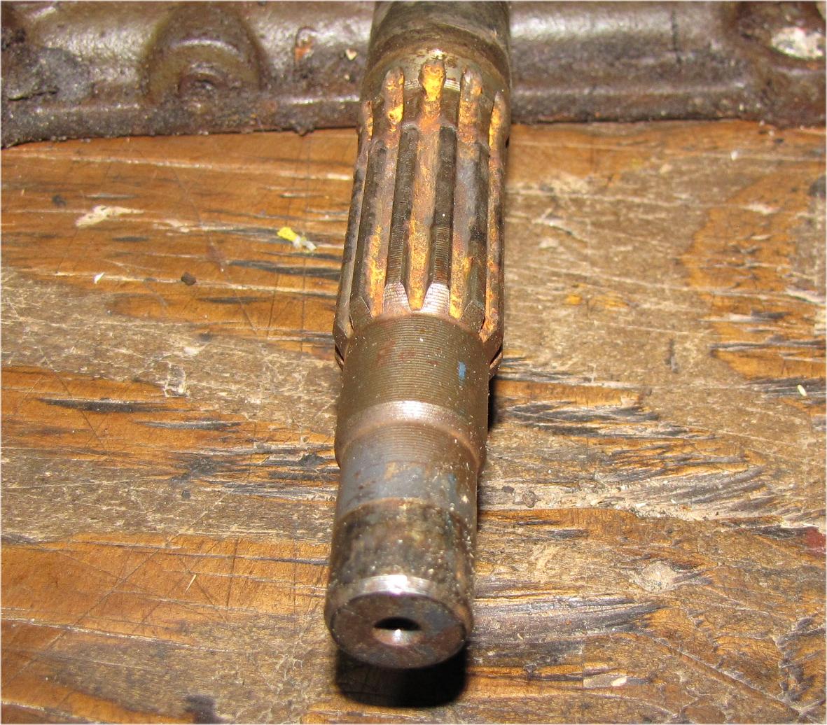 unknown Mitsubishi mt210 Diesel Transmission Front Input Shaft with Bearing and Housing used tractor part