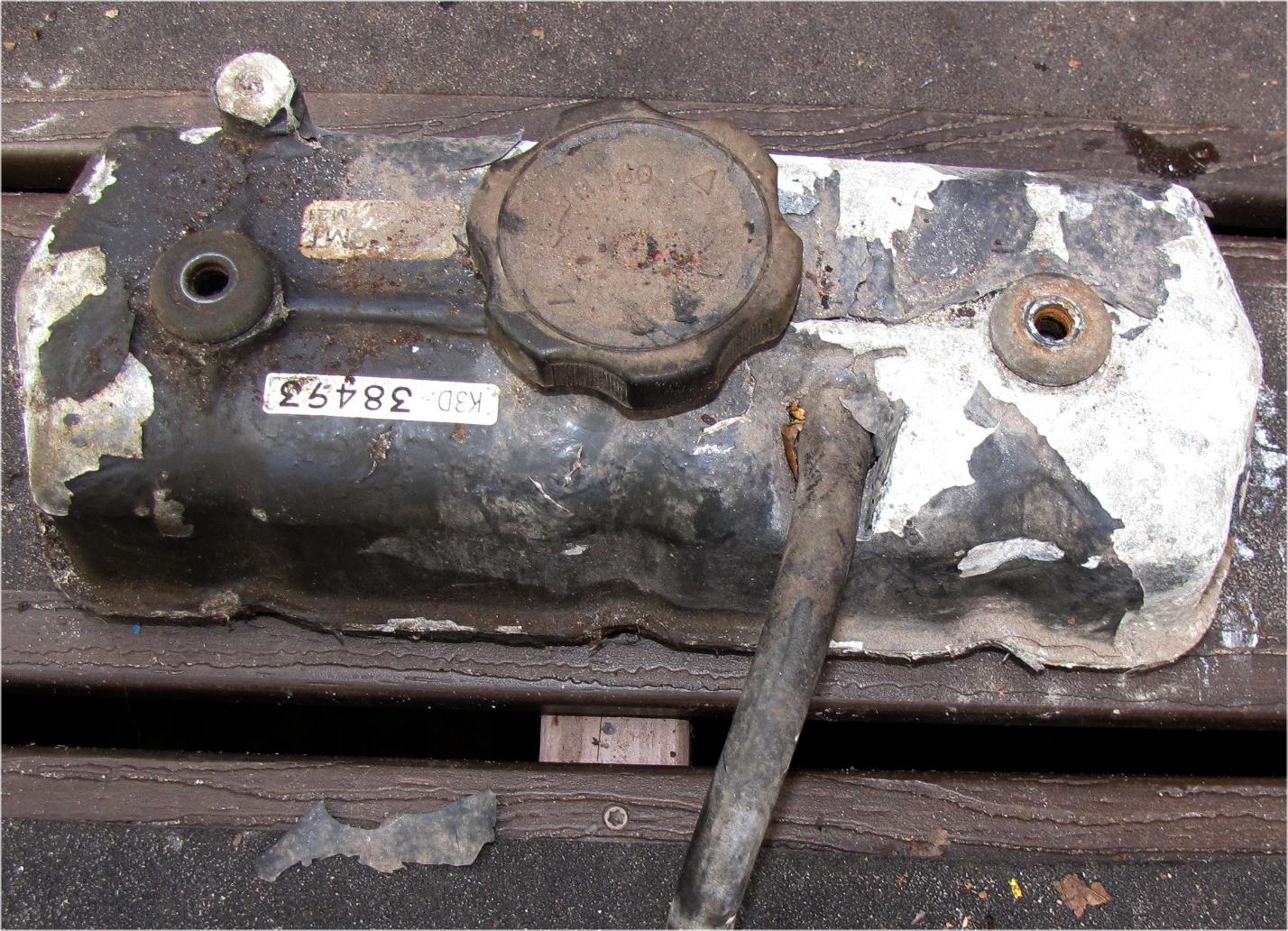 unknown Mitsubishi mt210 Diesel Valve Cover used tractor part