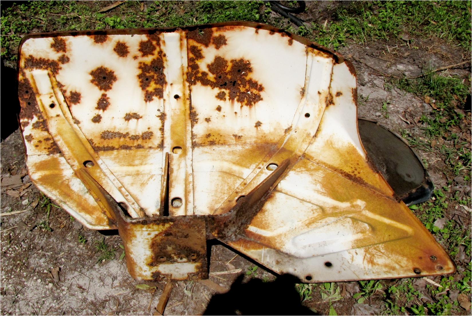 Right rear fender for Mitsubishi MT750 tractor