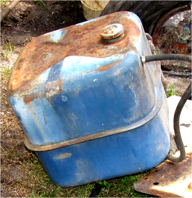 1978 - 1982 Mitsubishi mt750 Diesel Fuel Tank used tractor part