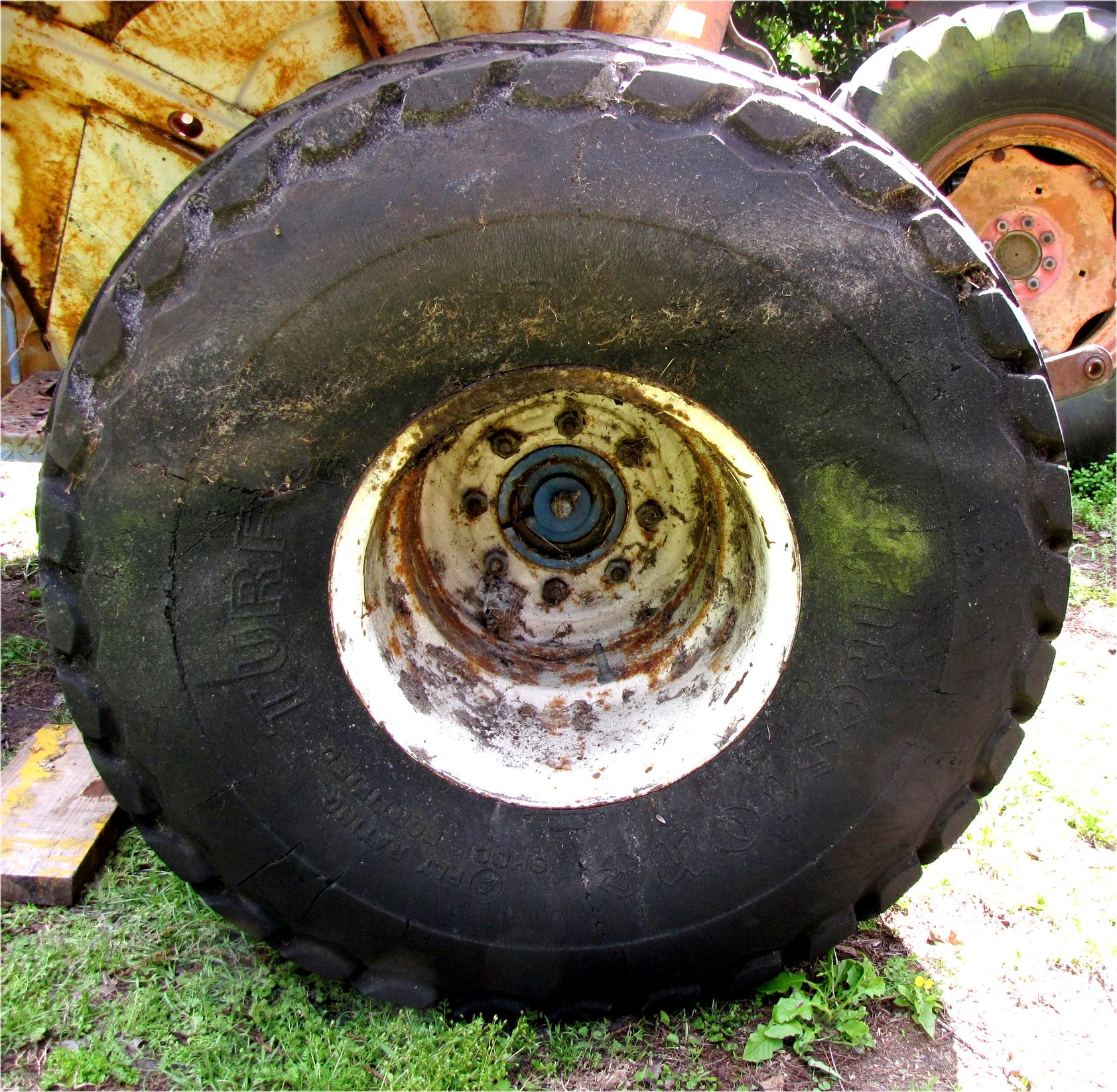 1978 - 1982 Mitsubishi mt750 Diesel Rear Wheel / Rim used tractor part