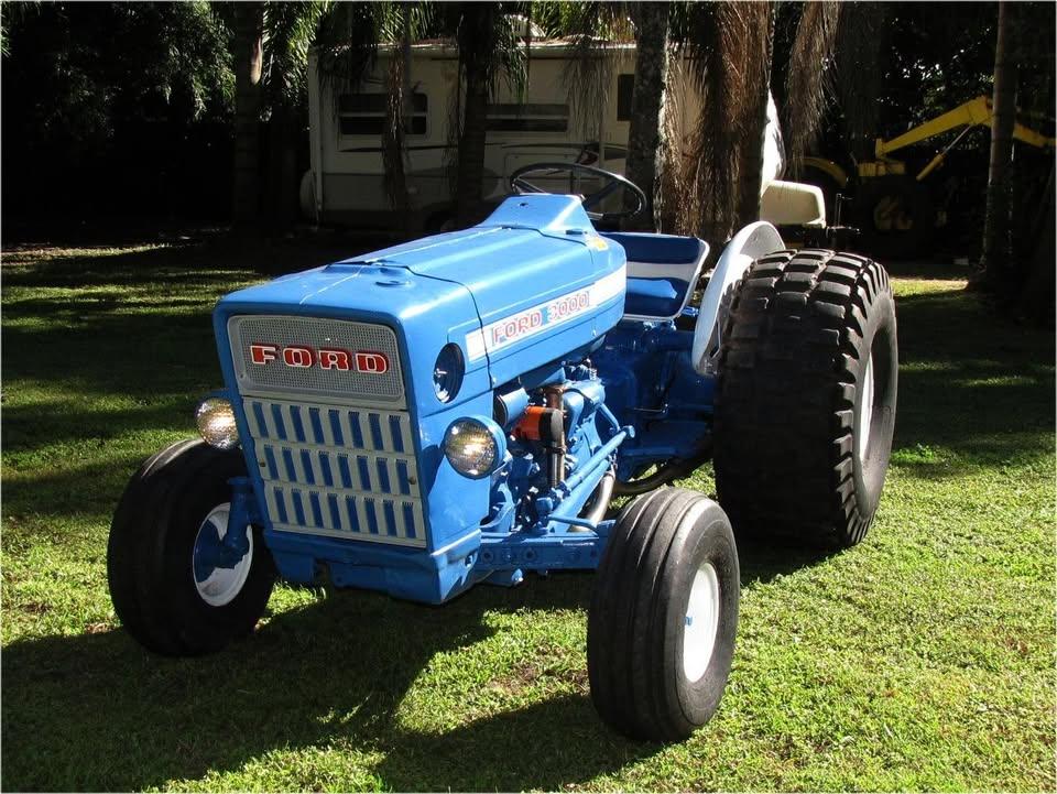 After restoration photo of Ford 3000 diesel tractor